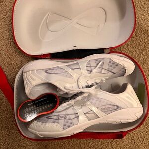 NFINITY Vengeance White Cheer Shoes with case